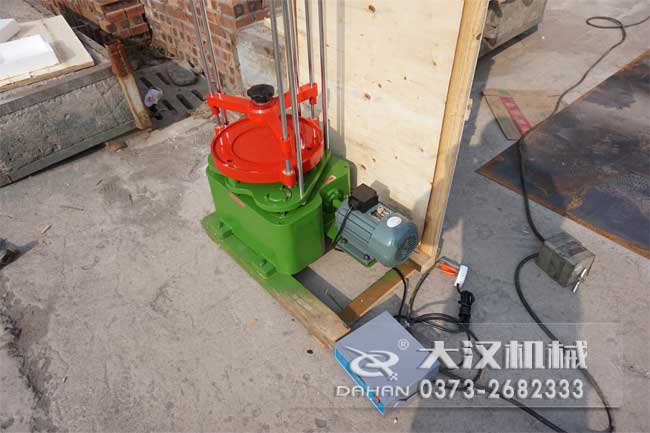 頂擊式標(biāo)準(zhǔn)振篩機